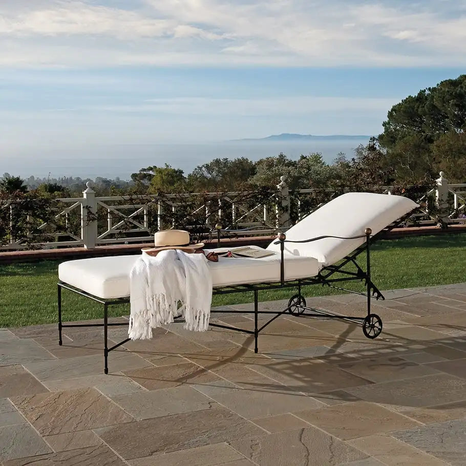 Custom Outdoor Sun Lounger Aluminium Daybed Modern Architectural Alfresco Outdoor Living Australia