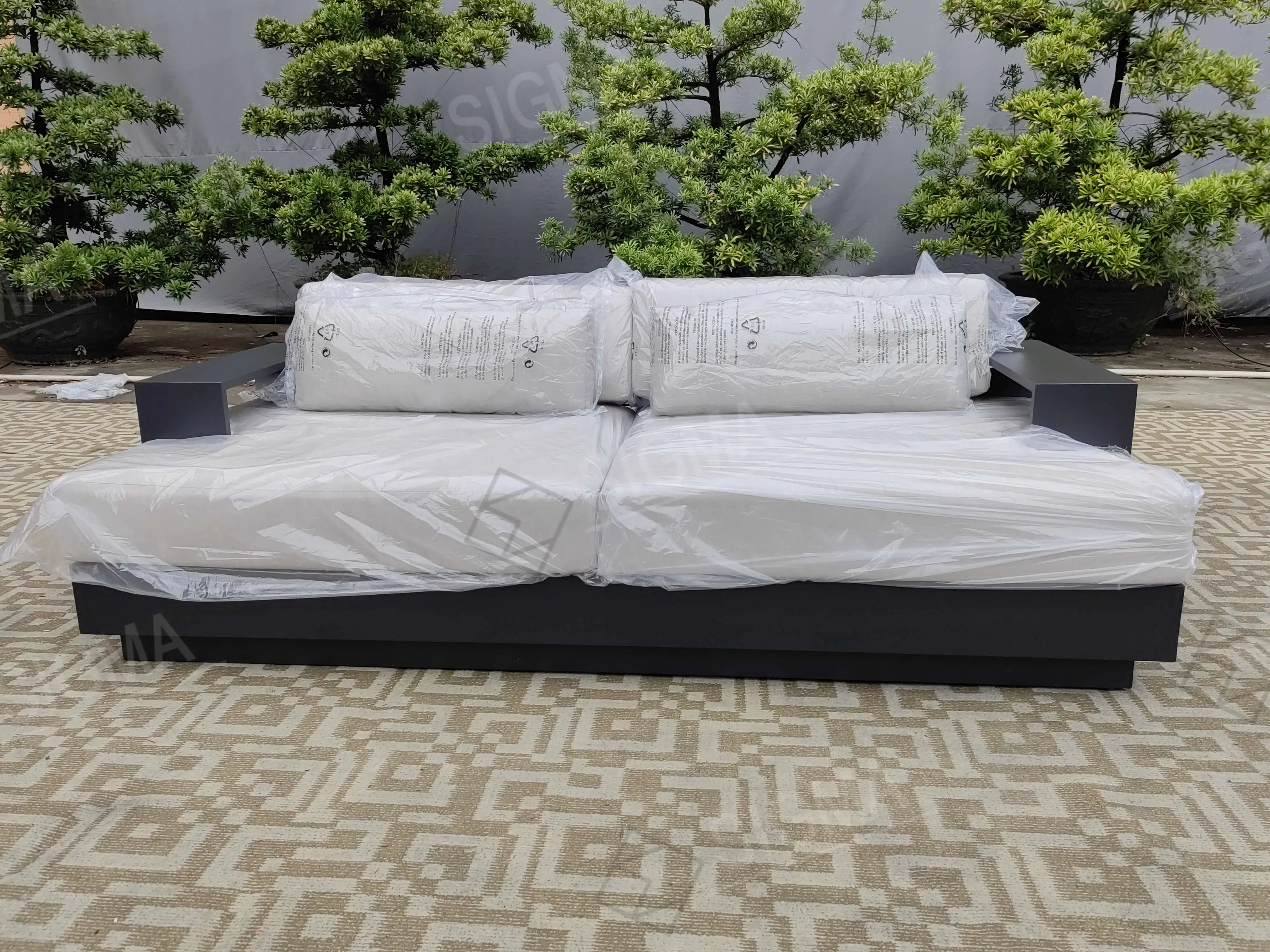 Custom Outdoor Sofa Cast Aluminium Modern Contemporary Alfresco Outdoor Living Australia
