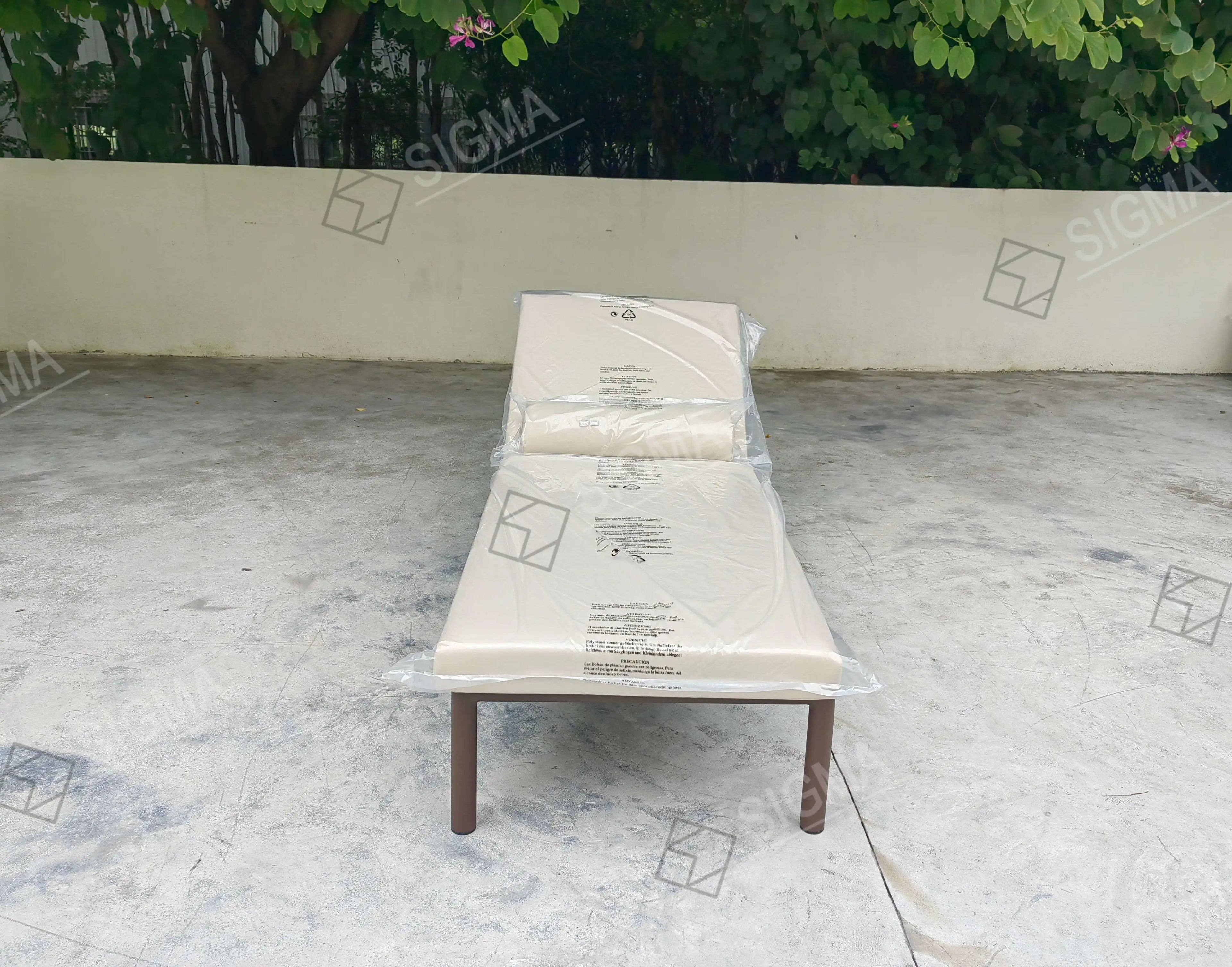 Sun Lounger Folding Contemporary Aluminium Alfresco Outdoor Living Australia