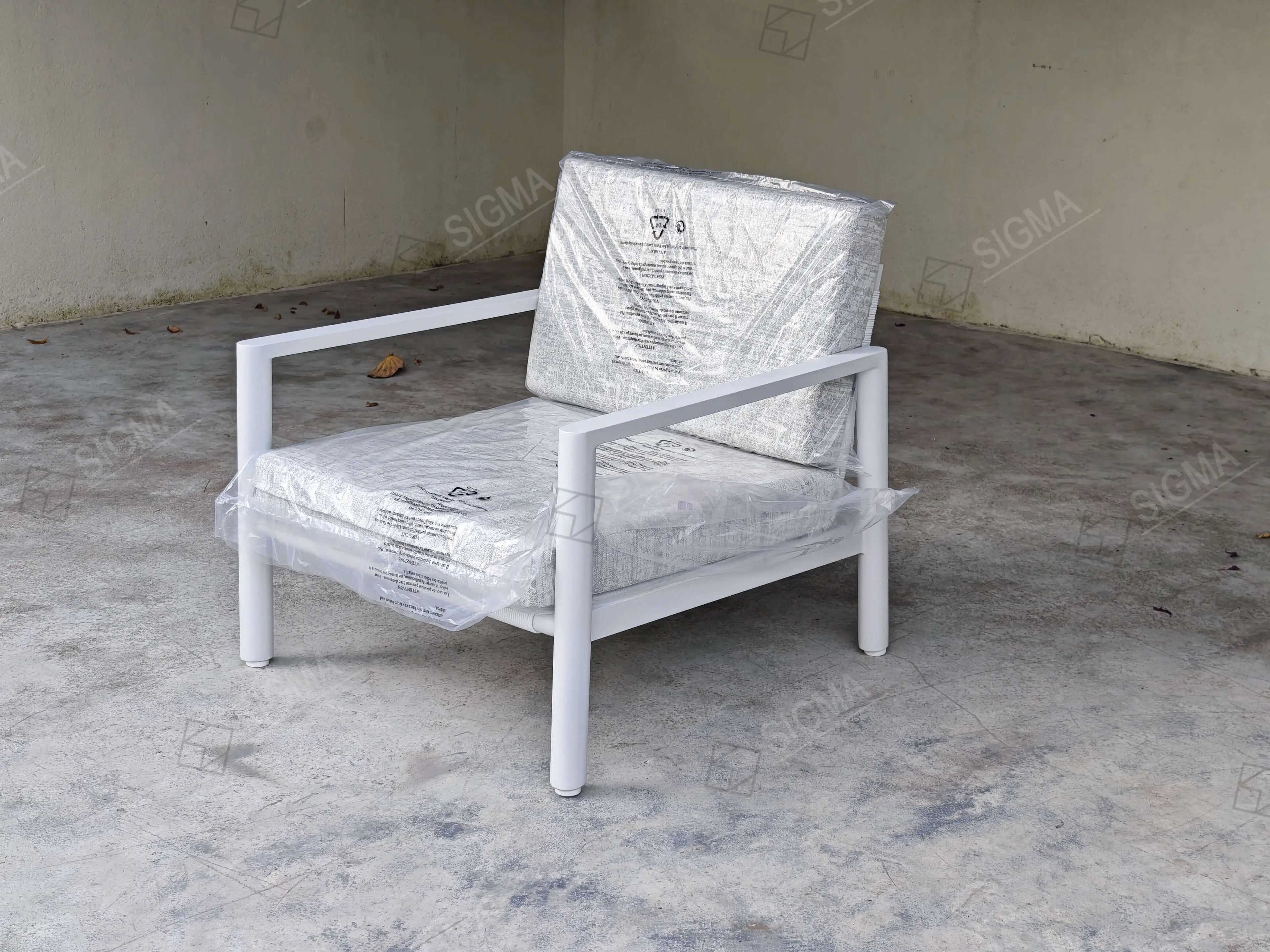 Designer Outdoor Furniture Woven Rope Accent Chairs Contemporary Architectural