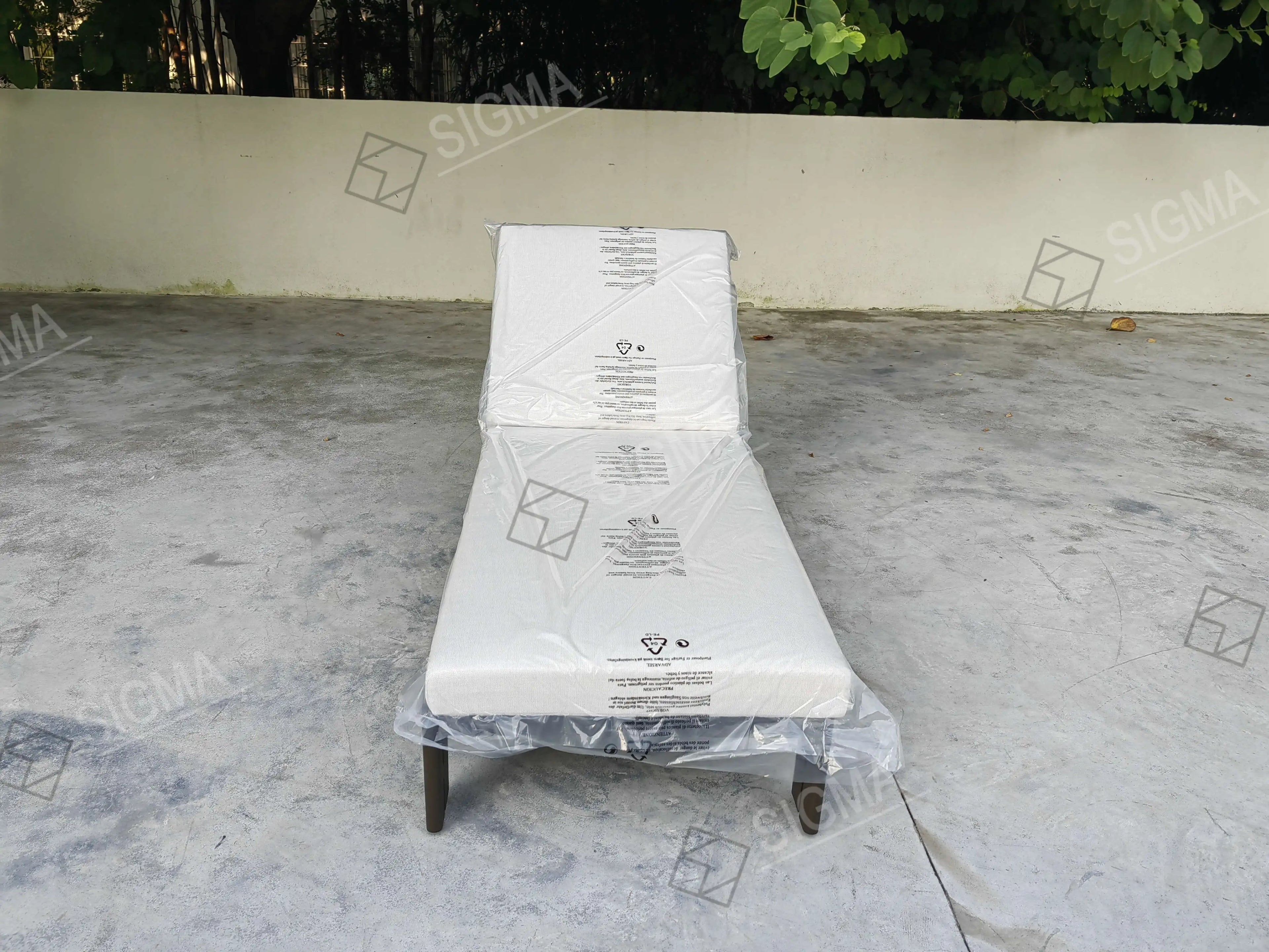 Custom Outdoor Sun Lounger Modern Aluminum Design Alfresco Outdoor Living Australia
