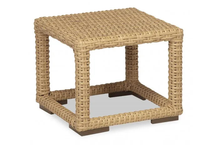 Custom Rattan Daybed Modern Rectangular Outdoor Furniture Alfresco Outdoor Living
